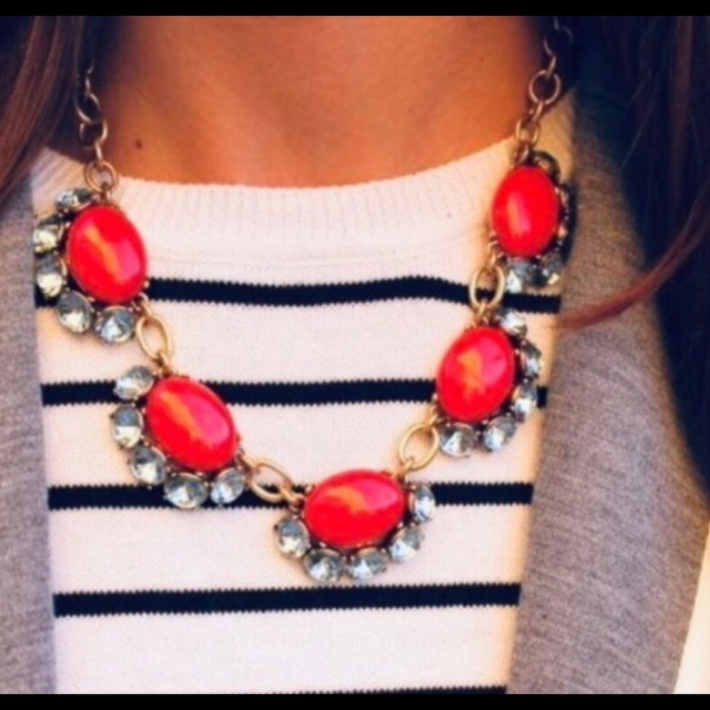 Stella & dot red/crystal necklace